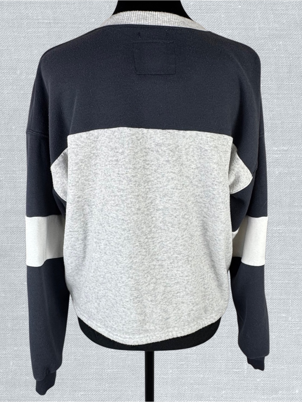 American Eagle Ahh-Mazingly Soft Crewneck Cropped Sweatshirt Drawstring Hem XS - Picture 5 of 10
